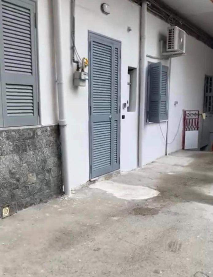Miris Apartment Fast Comfortable Naples Airport Capodichino 25 Minutes Walk Self Check-In 외부 사진